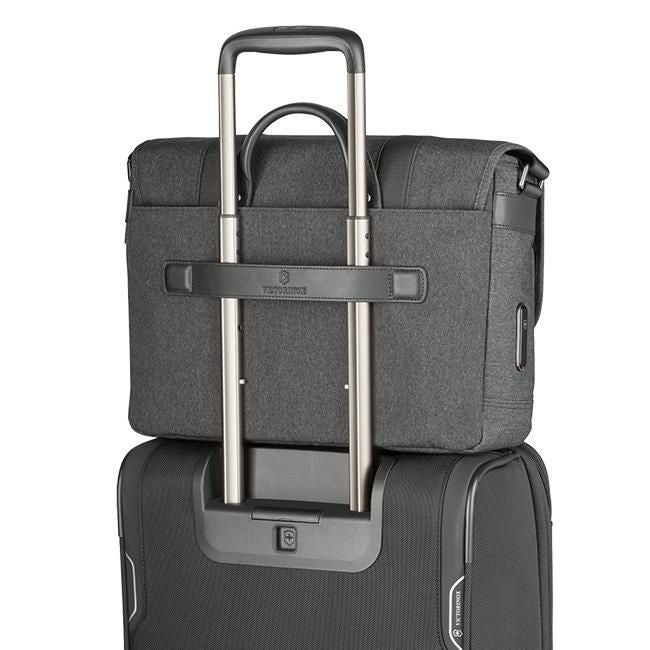 ビクトリノックス アーキテクチャーアーバン2.0 メッセンジャーバッグ Victorinox 611958