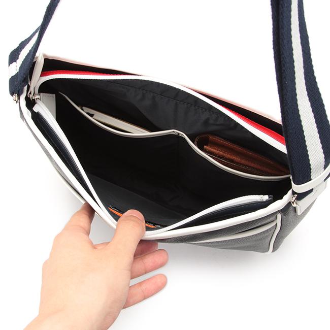 【新品】カステルバジャック　Mick ワンショルダーバッグ　紺　18,700円 CASTELBAJAC（カステルバジャック） ボディバッグ 本革 ワンショルダー
