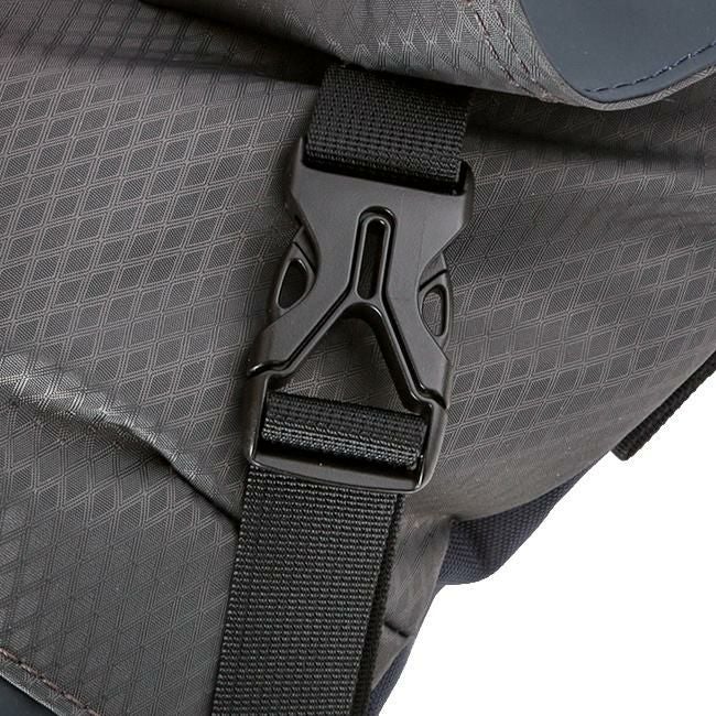 シー ヴァリアス ショルダーバッグ CIE cie-021802