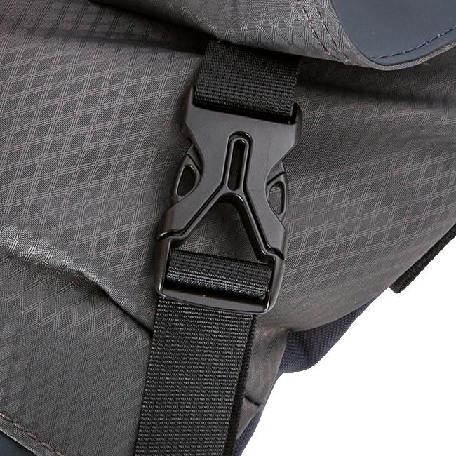 シー ヴァリアス ショルダーバッグ CIE cie-021802