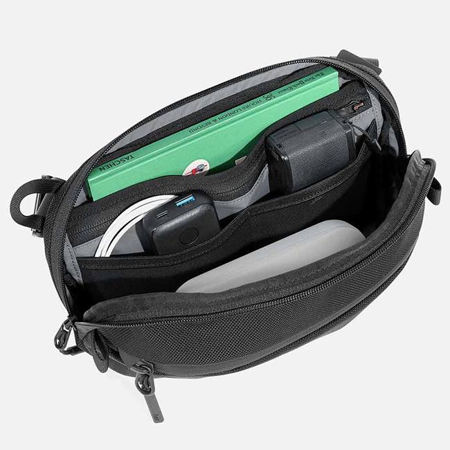 エアー トラベルコレクション ショルダーバッグ Aer day-sling3