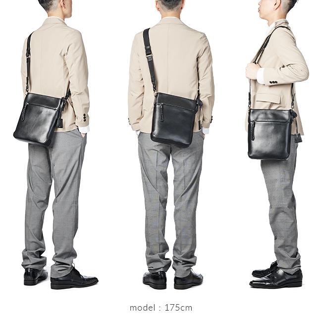 p.i.d エクリール ショルダーバッグ  paz103