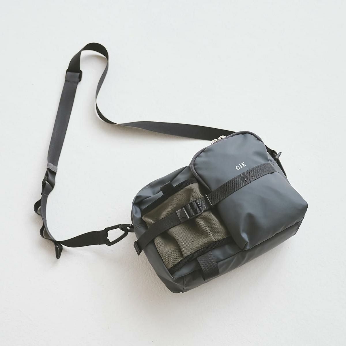 シー グリッド3 ショルダーバッグ CIE cie-032065