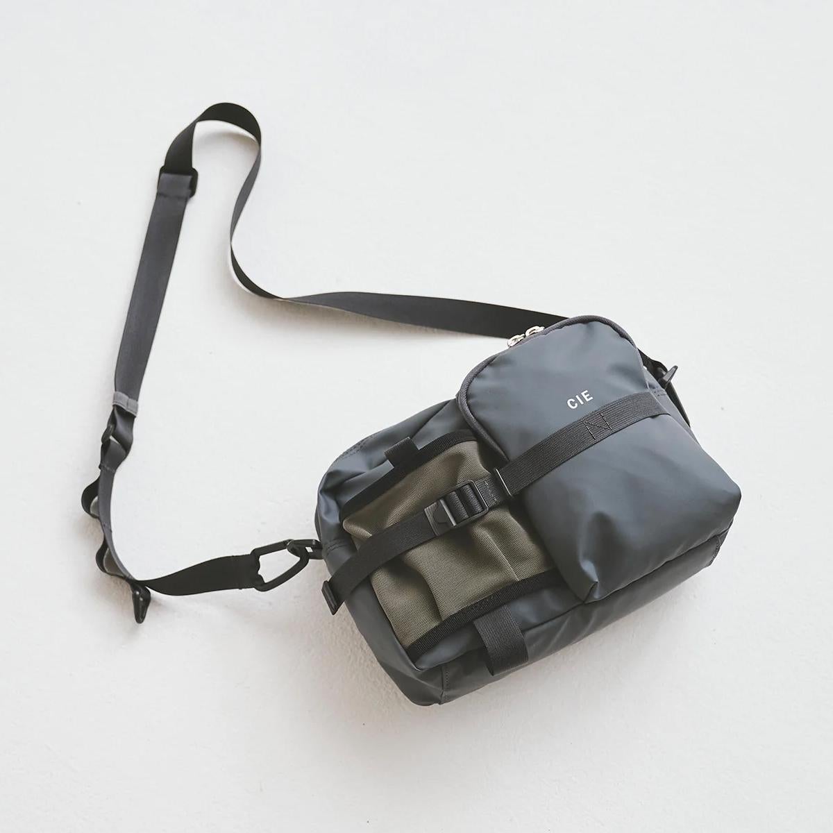 シー グリッド3 ショルダーバッグ CIE cie-032065