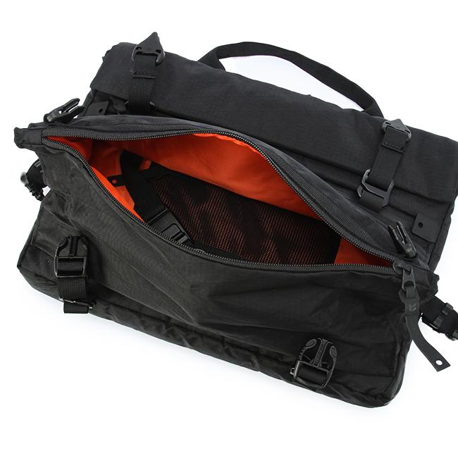 コードオブベル  ショルダーバッグ CODE OF BELL apex-liner-max