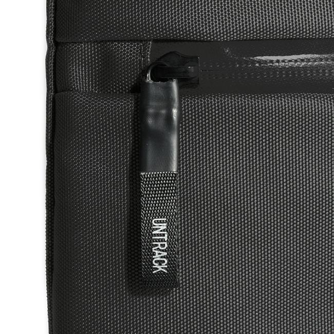 アントラック OUTDOOR CE ショルダーバッグ  untrack-60051