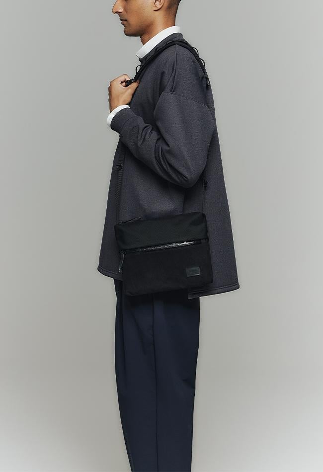 アントラック OUTDOOR CE サコッシュ  untrack-60052