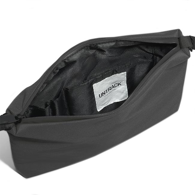 アントラック OUTDOOR CE サコッシュ  untrack-60052