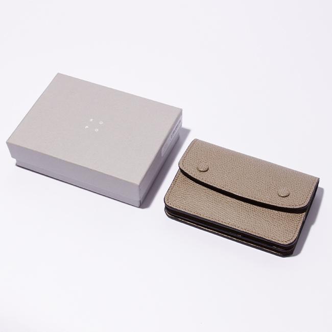 ソポ デギャーマン 二つ折り財布  so58