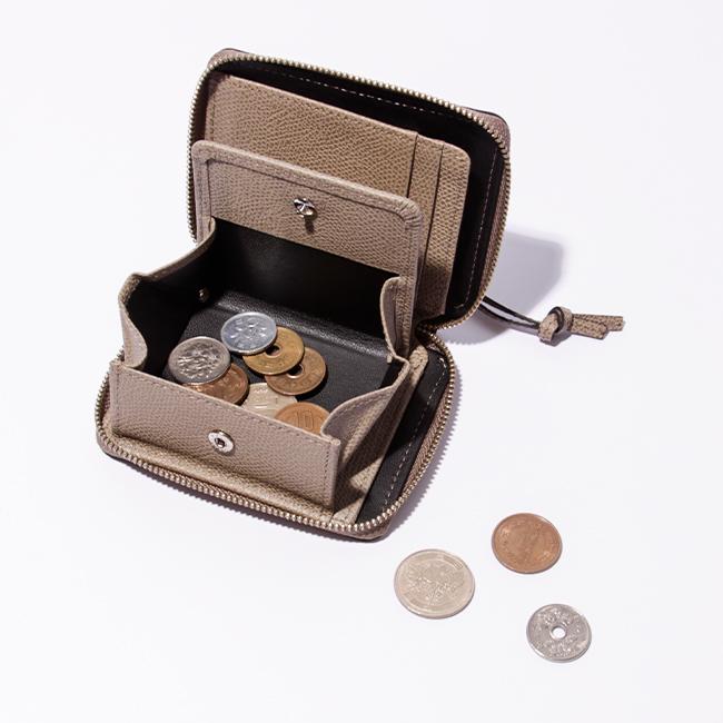 ソポ デギャーマン 二つ折り財布  so36