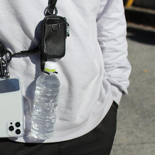 メール便選択で送料無料 アジリティ アッファ ペットボトルホルダー カラビナリング付き 本革 日本製 ブランド SGシュリンク AGILITY affa 1143