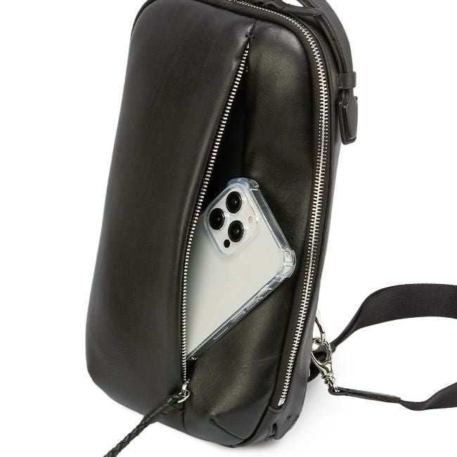 p.i.d エクリール ボディバッグ  paz105