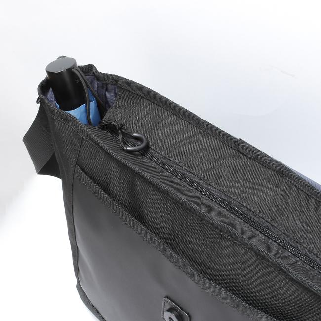 新品送料無料 AVIREX(アヴィレックス)ショルダーバッグ AVX592 クロ tasche_avx592