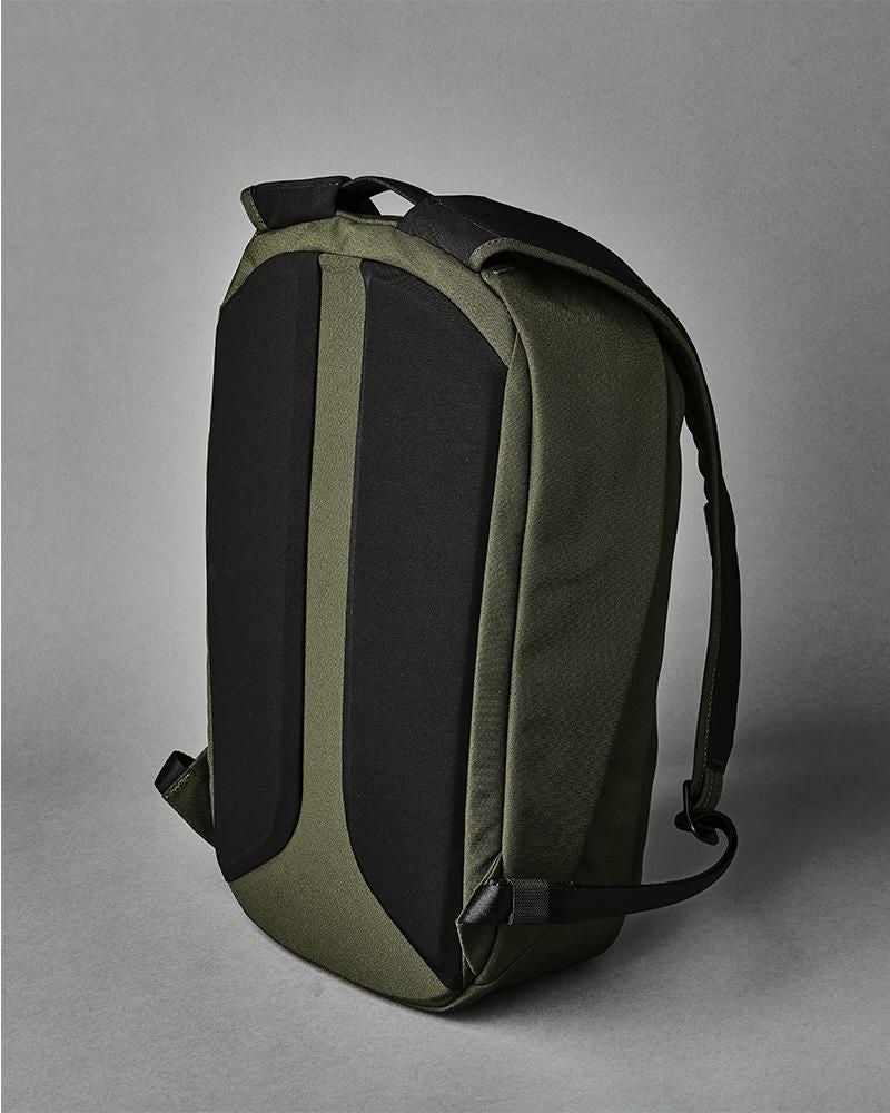 アルパカ metro_backpack ビジネスリュック ALPAKA metro-backpack