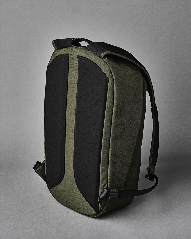 アルパカ metro_backpack ビジネスリュック ALPAKA metro-backpack