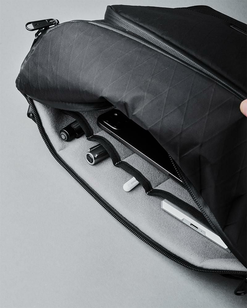 アルパカ bravo_slingmax_xpac ボディバッグ ALPAKA bravo-slingmax-xp