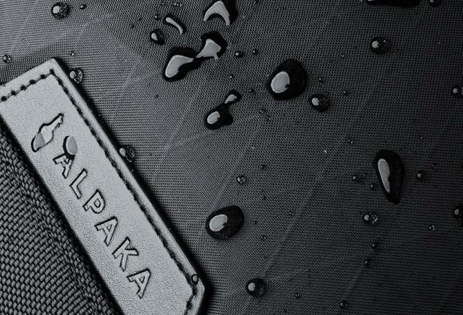 アルパカ bravo_slingmax_xpac ボディバッグ ALPAKA bravo-slingmax-xp