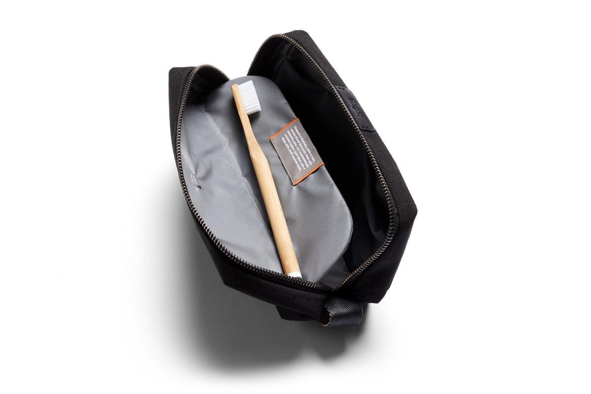 ベルロイ Travel ポーチ Bellroy edka
