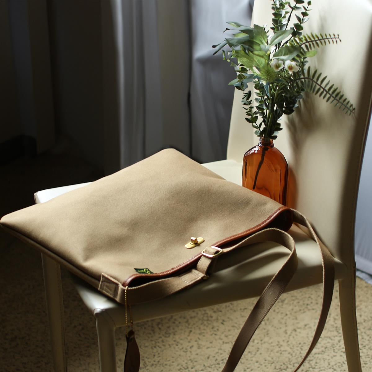 ブレディ LOWCA ショルダーバッグ Brady lowca