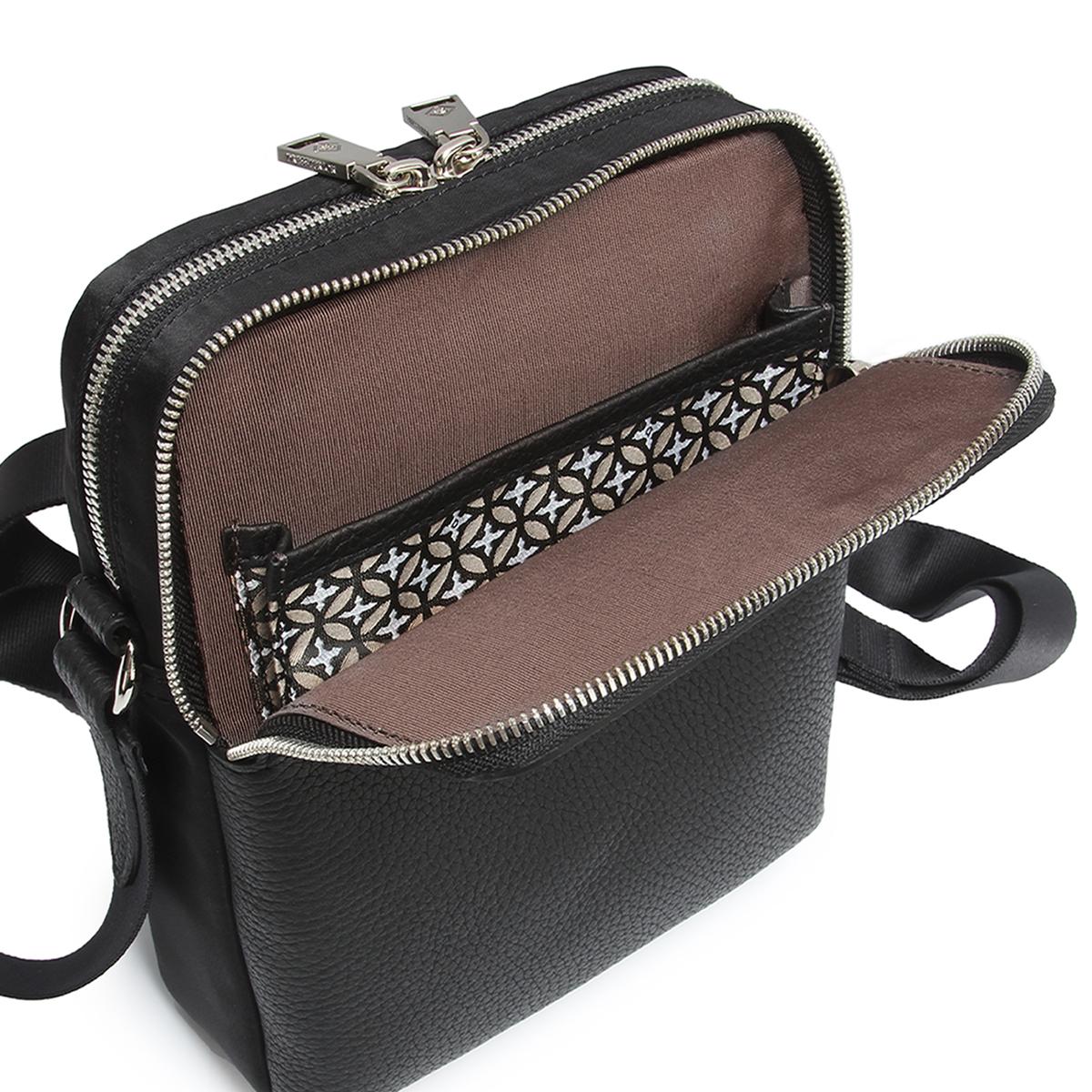 ドレステリア チャールズ ショルダーバッグ DRESSTERIOR dr-865111