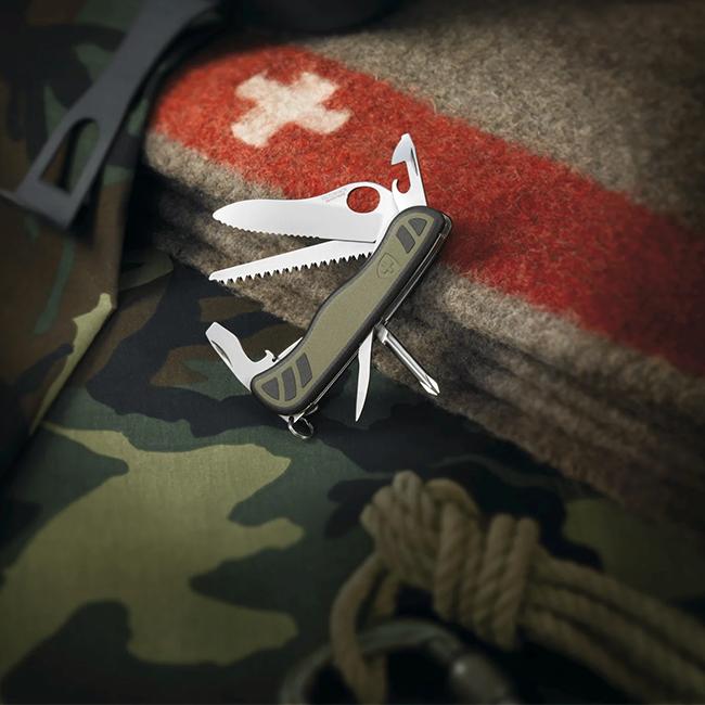 ビクトリノックス マルチツール ラージ・マルチツール  Victorinox soldier-knife