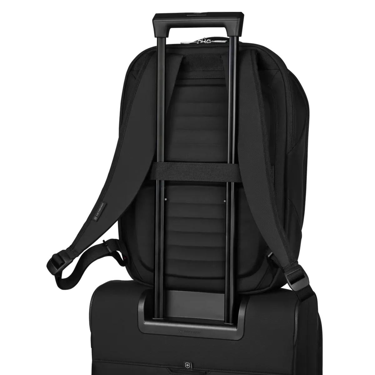 ビクトリノックス クロスライト ビジネスリュック 20L B4 PC収納