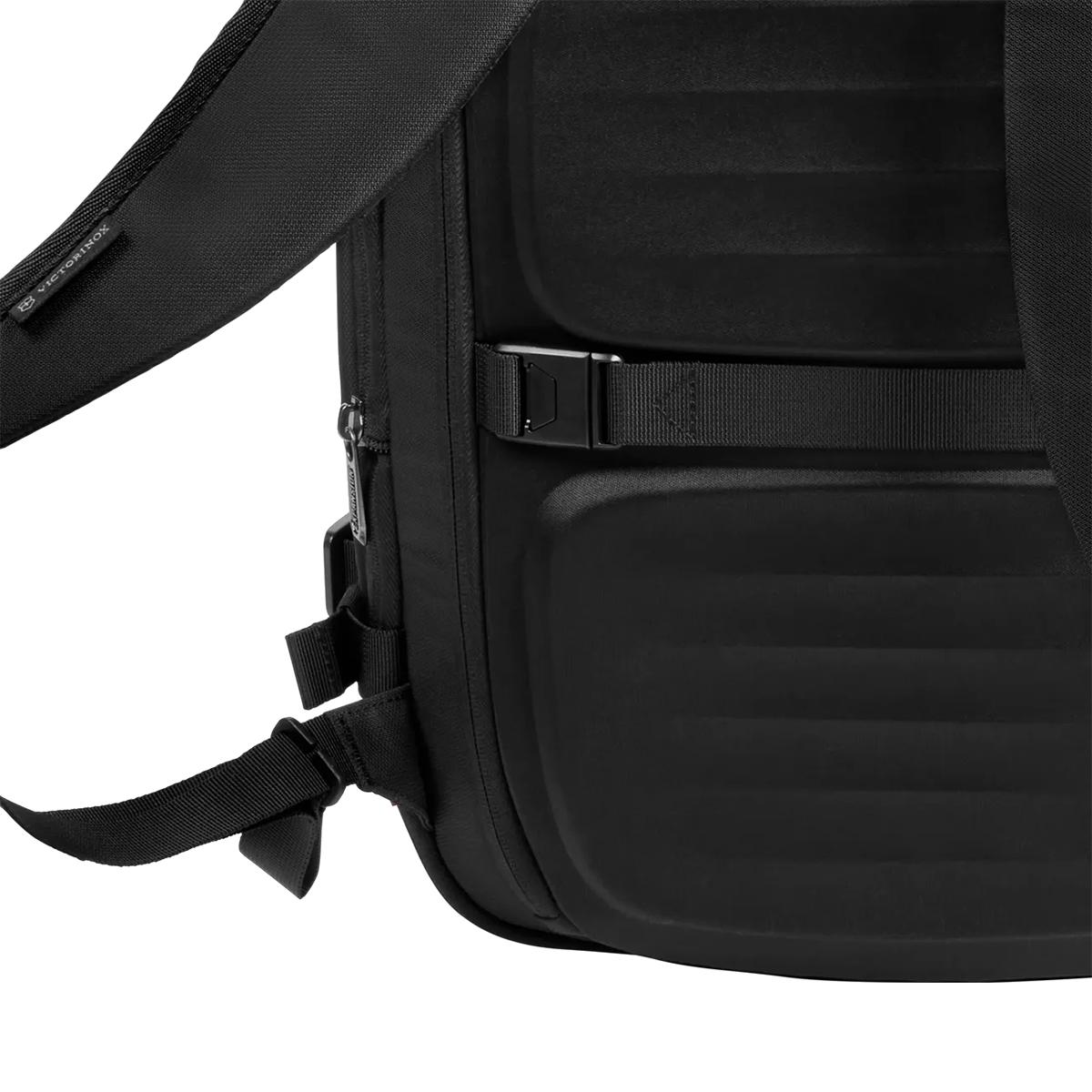ビクトリノックス CROSSLIGHT リュック Victorinox expandable-bp