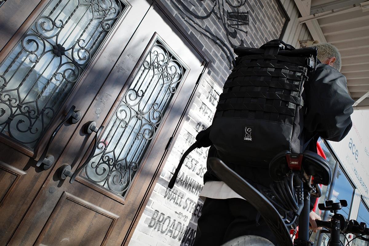 CHROME INDUSTRIES BARRAGE 22L PACK リュック  bg367