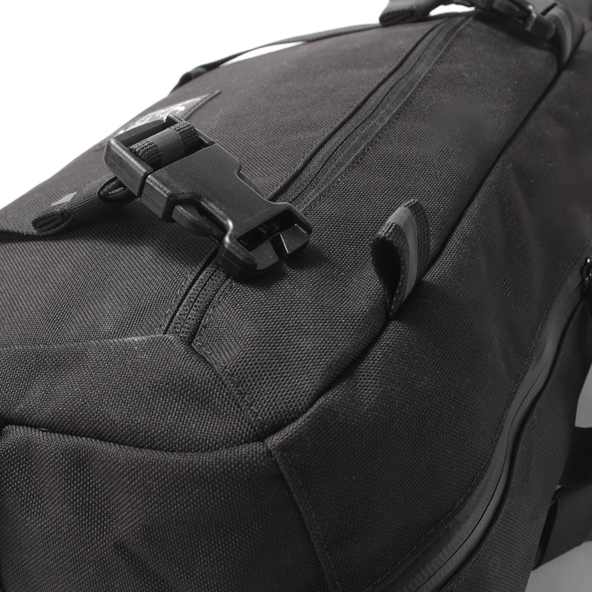 CHROME INDUSTRIES KADET MAX ショルダーバッグ  bg351