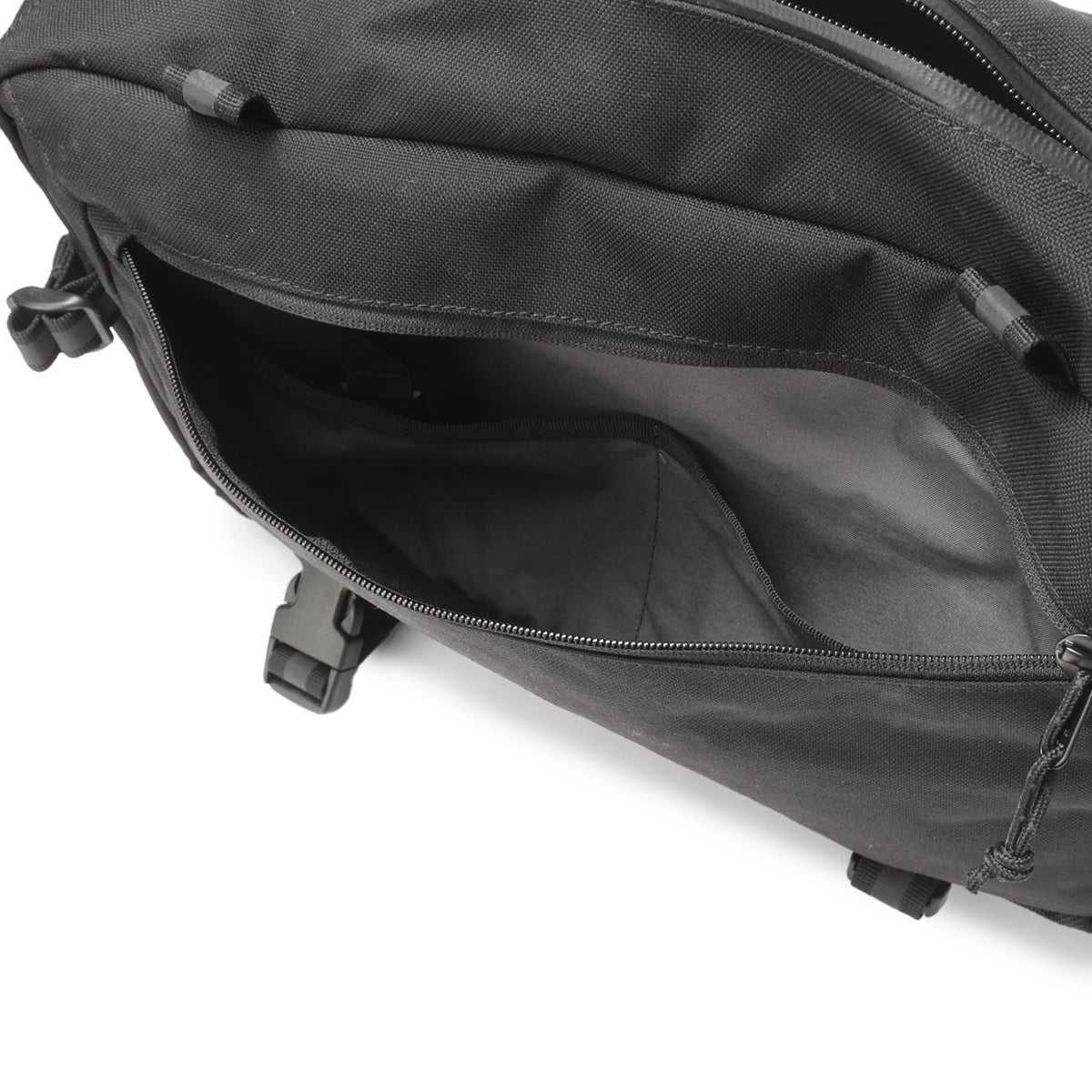 CHROME INDUSTRIES KADET MAX ショルダーバッグ  bg351