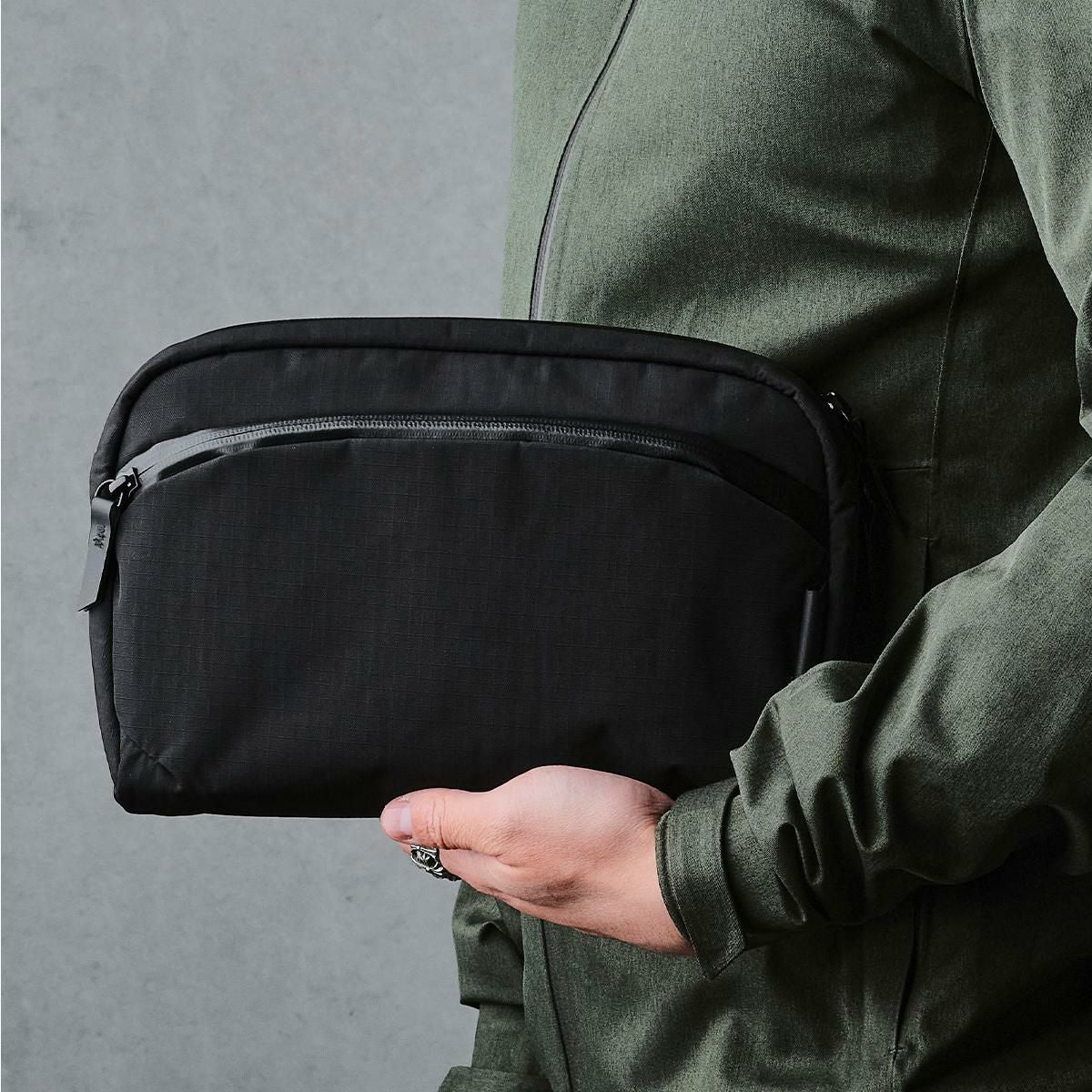 アルパカ flght sling ボディバッグ ALPAKA flght-sling