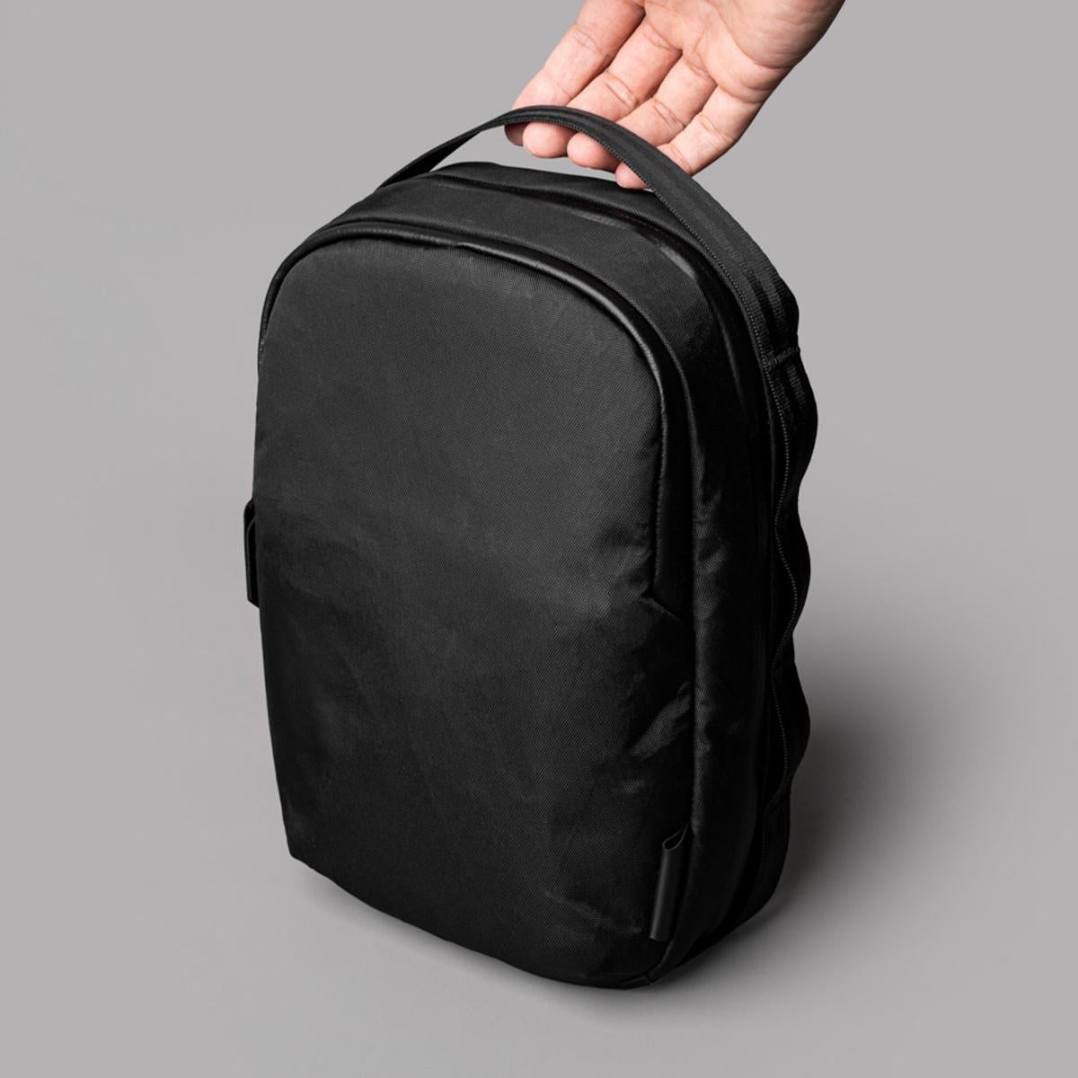 アルパカ  ショルダーバッグ ALPAKA metro-sling-max