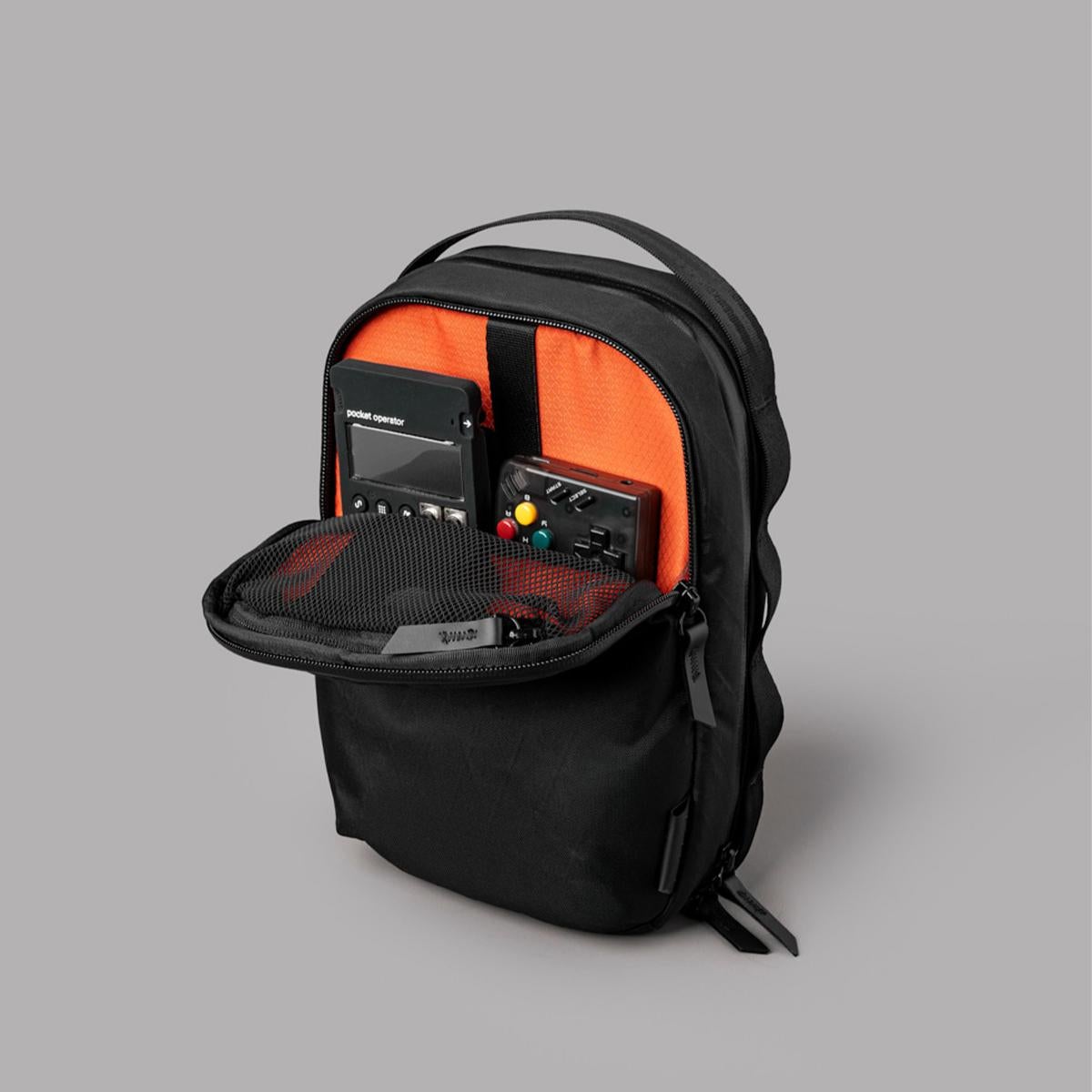 アルパカ  ショルダーバッグ ALPAKA metro-sling-max