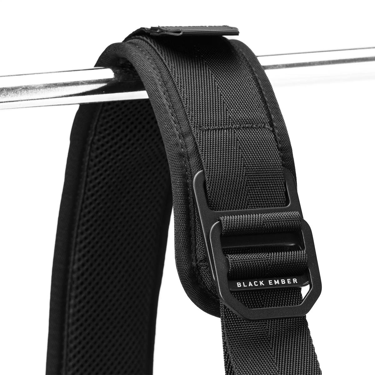 ブラックエンバー ショルダーバッグ A5 9L カメラバッグ スリング