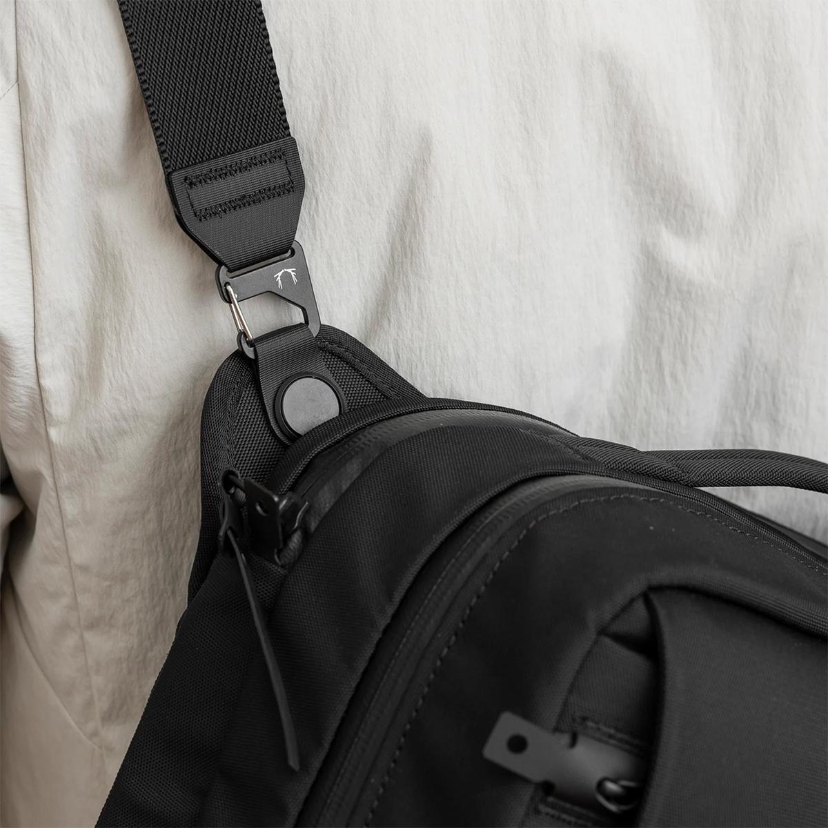 ブラックエンバー GRIP SLING EMBER TEX ショルダーバッグ BLACK EMBER be-7225011