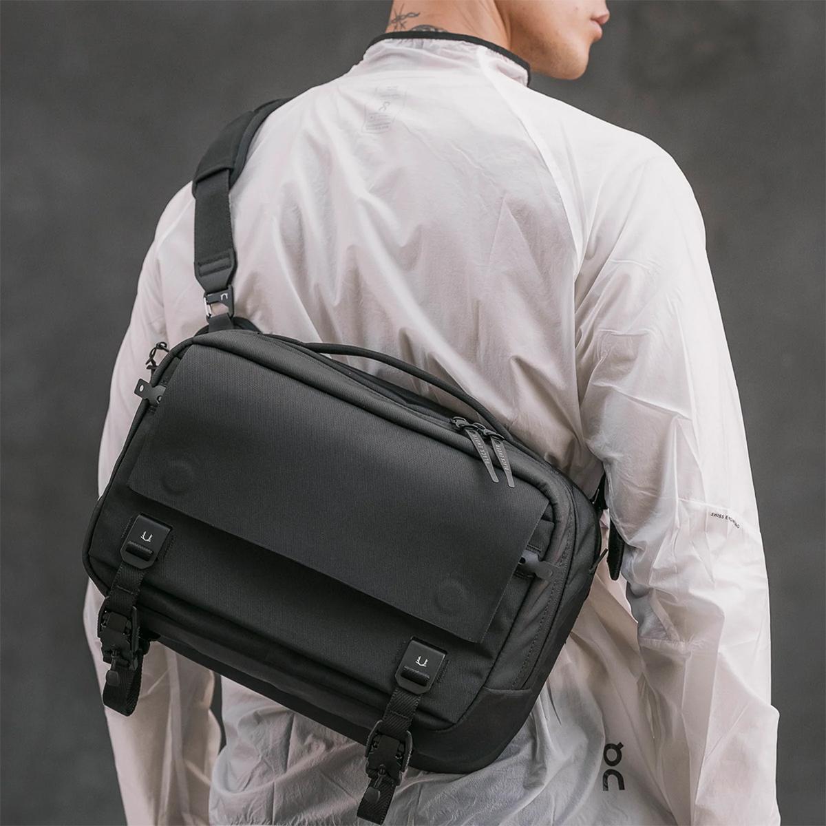 ブラックエンバー ショルダーバッグ A4 12L カメラバッグ スリング