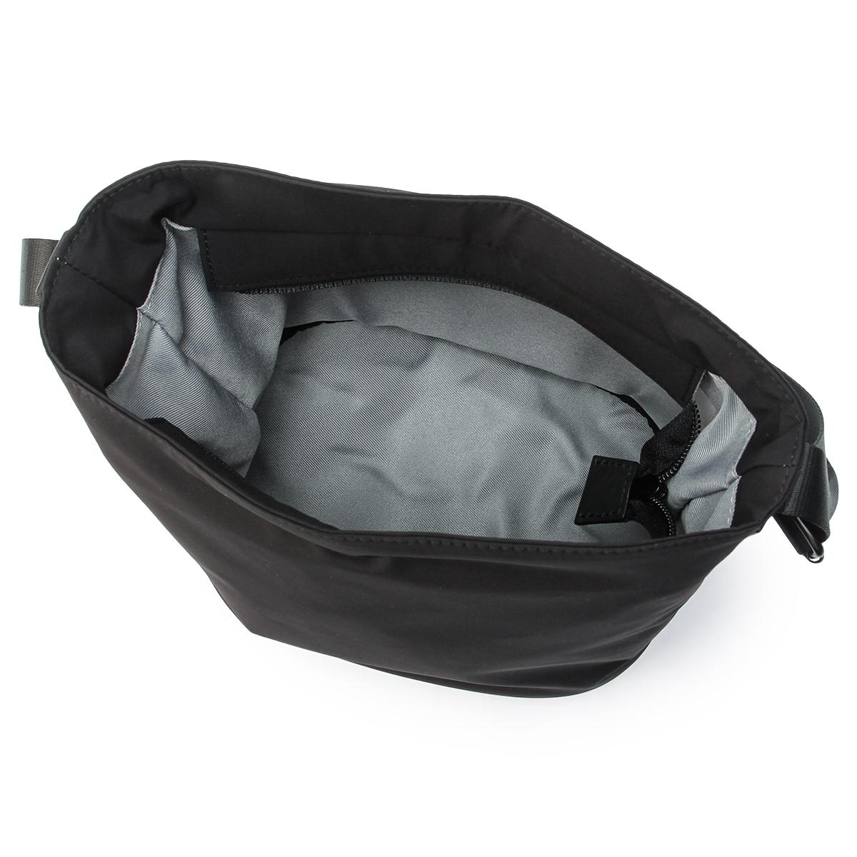 アンクール ハッチ ショルダーバッグ Un coeur hatch K904153