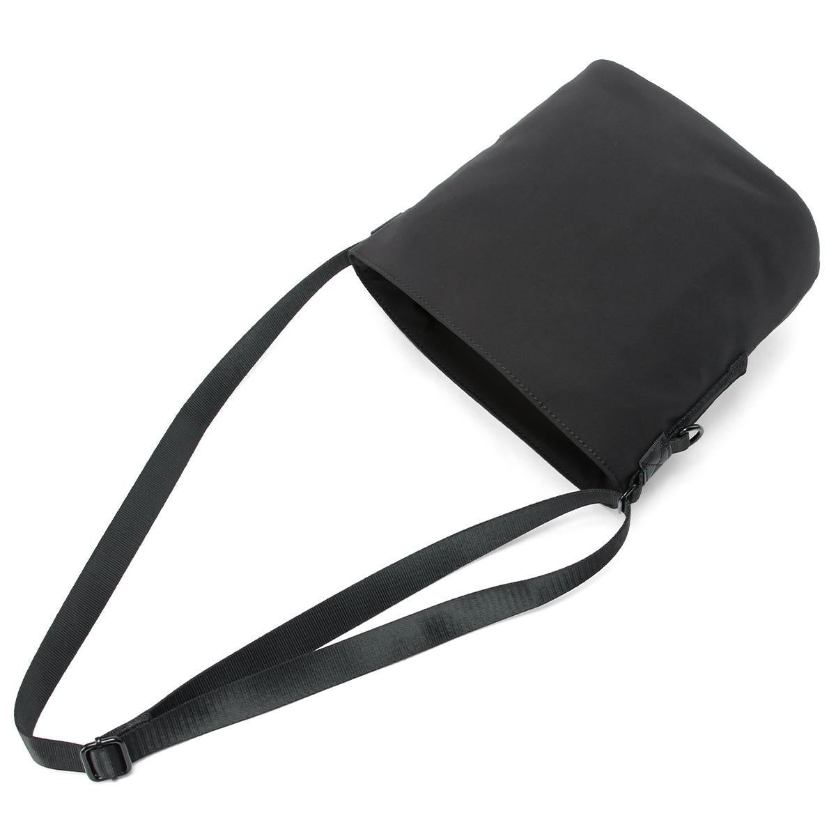 アンクール ハッチ ショルダーバッグ Un coeur hatch K904153