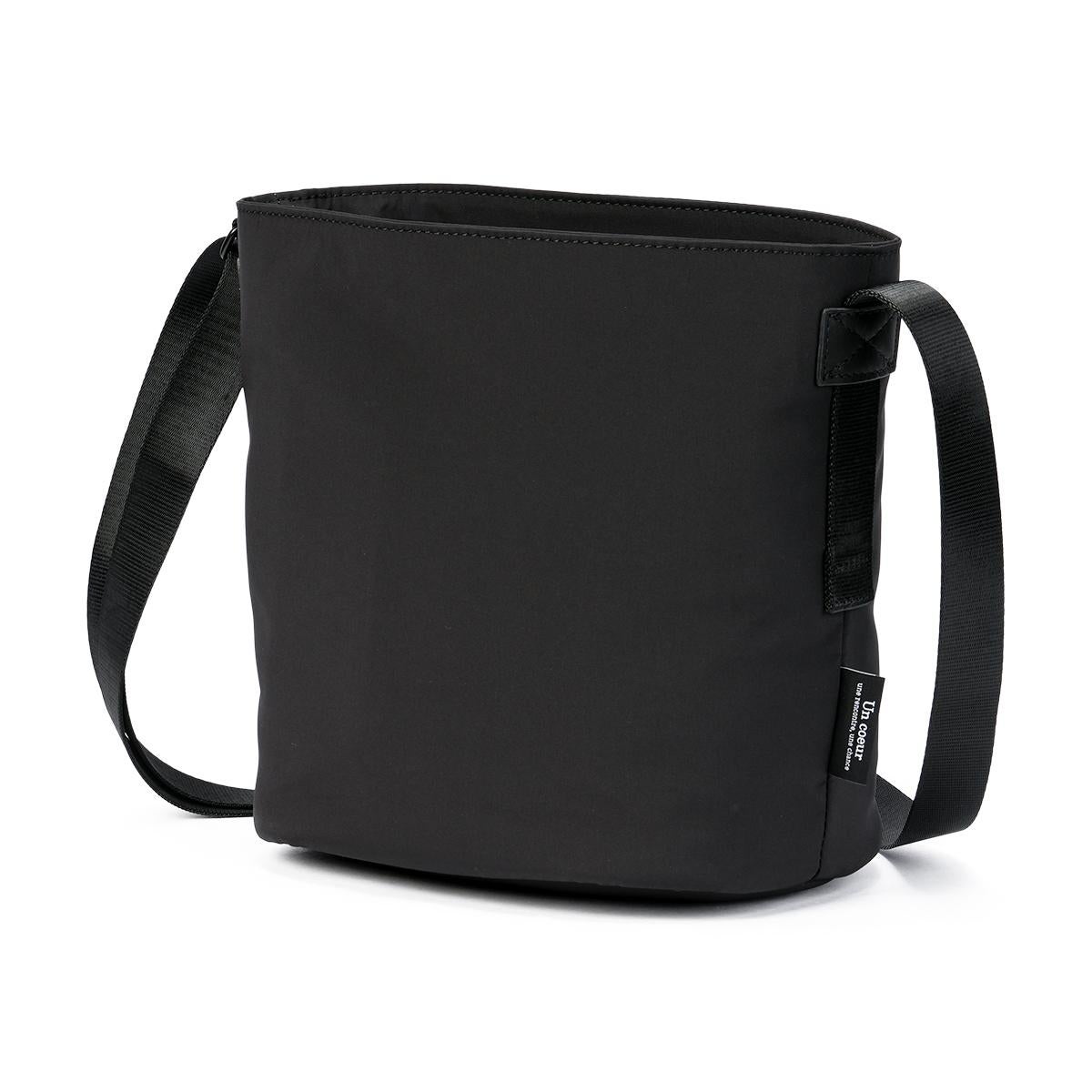 アンクール ハッチ ショルダーバッグ Un coeur hatch K904153