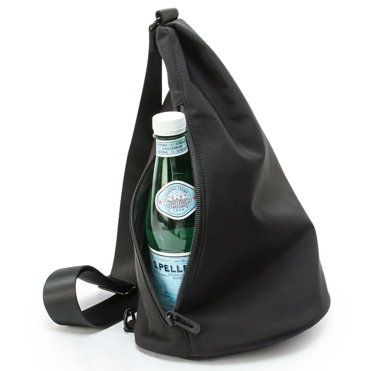 アンクール ハッチ ショルダーバッグ Un coeur hatch K904156