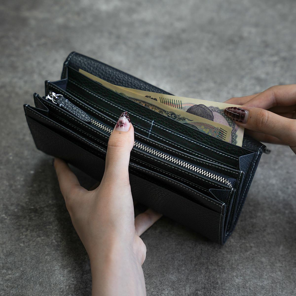 定価13068円】 コムサ エナメルレザー 長財布 21 タグ CINQ 長財布