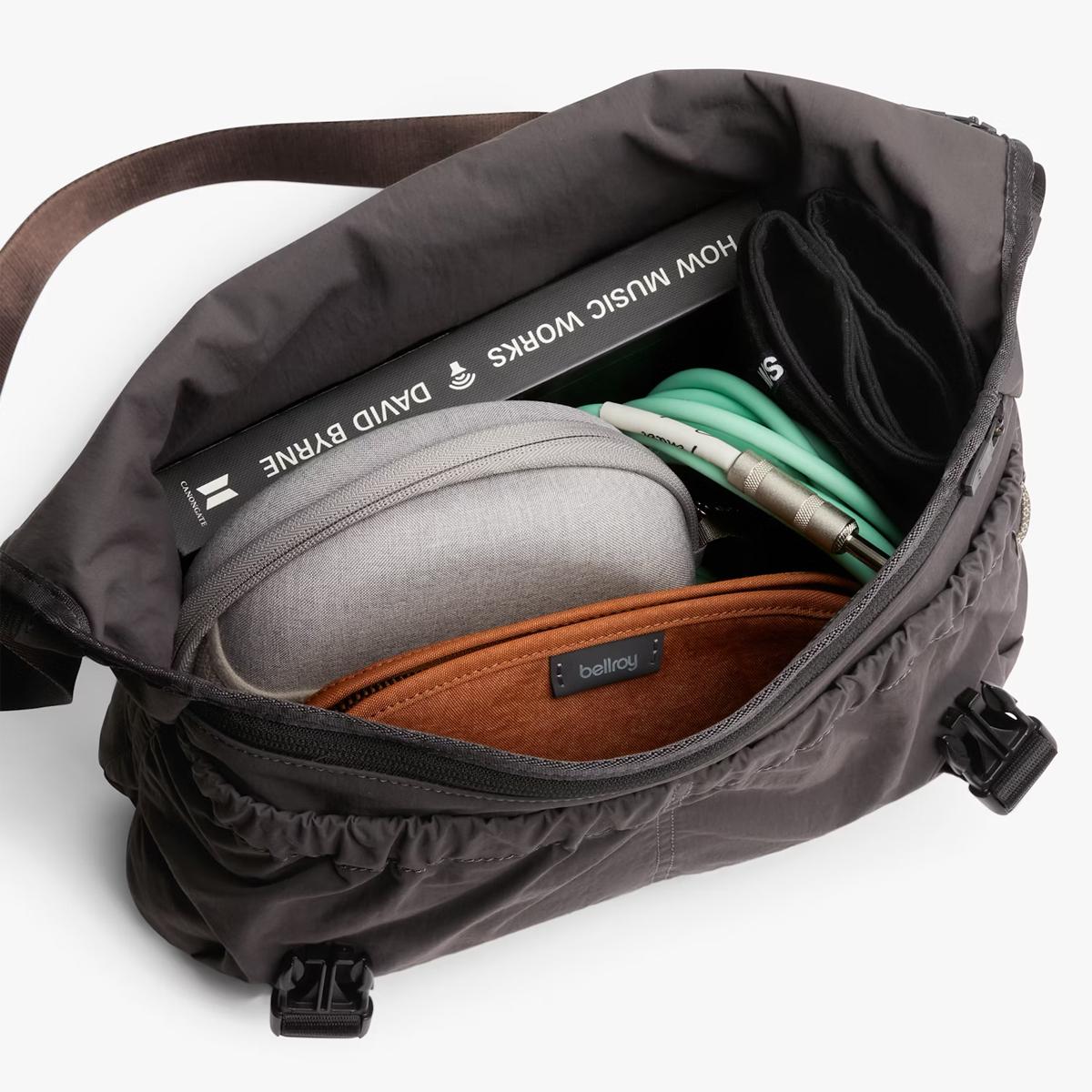 ベルロイ シンチ メッセンジャーバッグ A4 12L セットアップ Bellroy