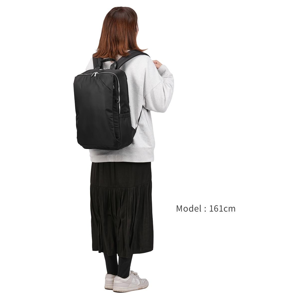 メルヴェ ルイーズ リュック B4 PC収納 15インチ 17L merve louise
