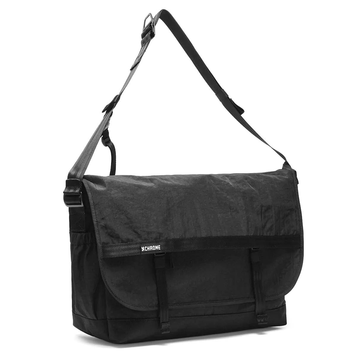 クローム インダストリーズ クーリエ メッセンジャーバッグ 20L B4