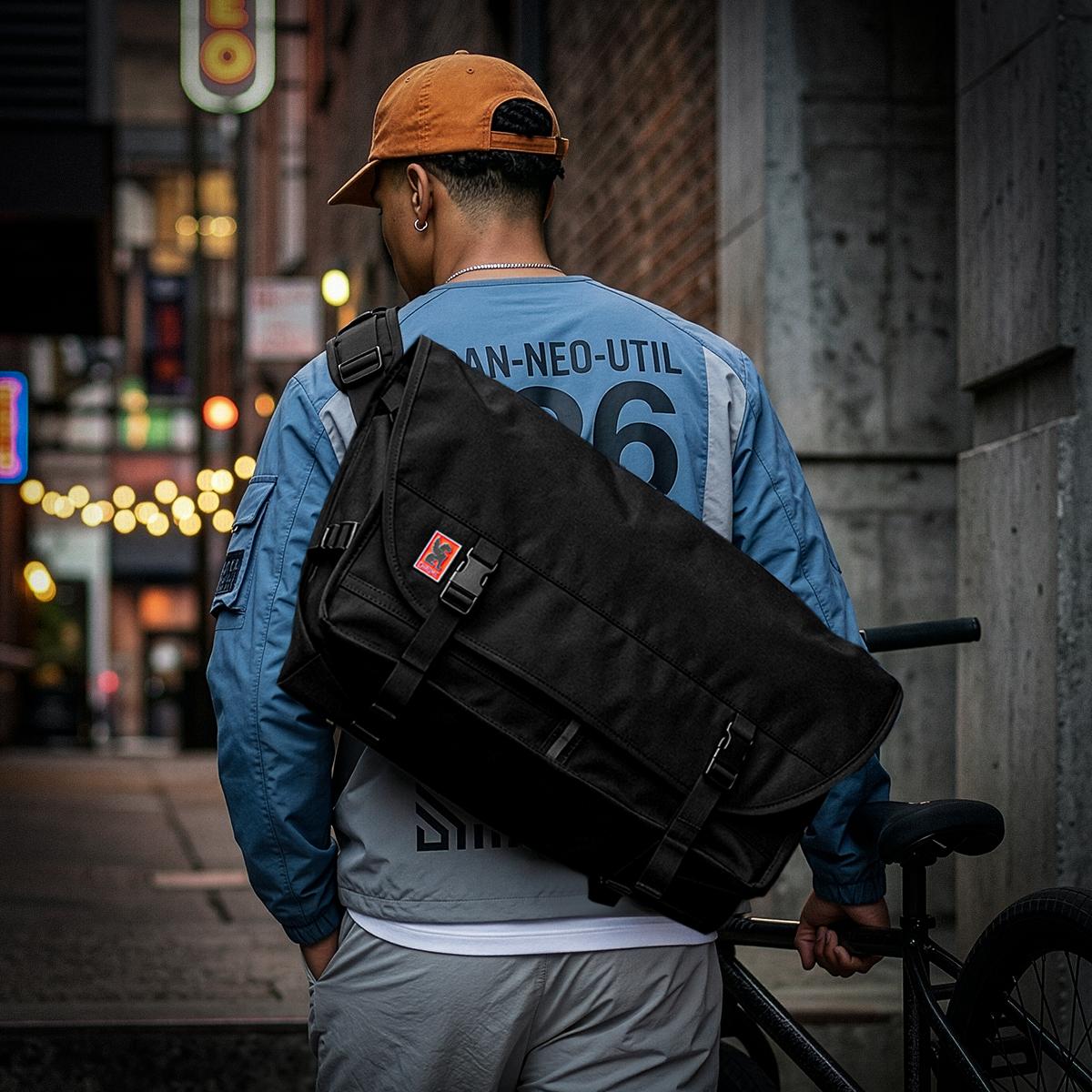 クローム インダストリーズ ベルリン メッセンジャーバッグ 47L B4
