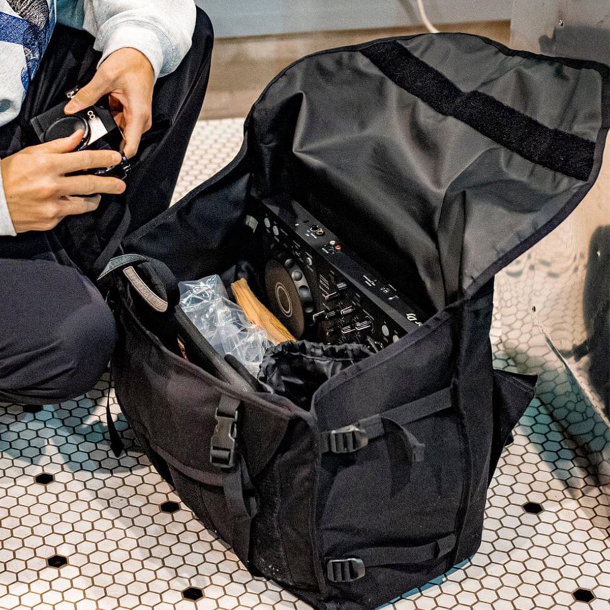 クローム インダストリーズ ベルリン メッセンジャーバッグ 47L B4